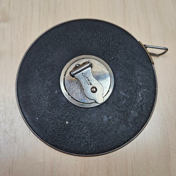 Vintage Lufkin 100' Measuring Tape w/case for belt Contractors Wood workers - Picture 4 of 7